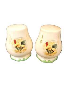 Gibson Ceramic Rooster Salt & Pepper Shakers With Green Trim Farmhouse Kitchen D